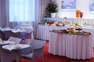Idea Hotel Milano Corso Genova