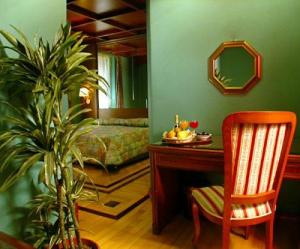 Madison Hotel