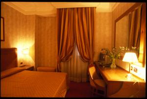 Sunrise Hotel