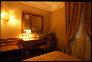 Sunrise Hotel