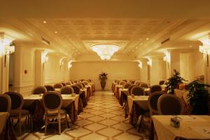 Sunrise Hotel