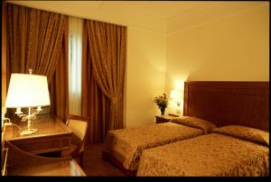 Sunrise Hotel