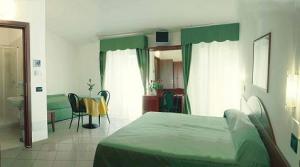 Hotel Dor??