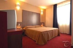 Magri's Hotel