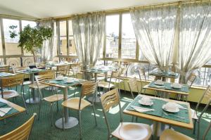 Hotel Tritone Rome