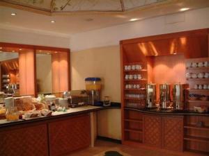 Hotel Tritone Rome