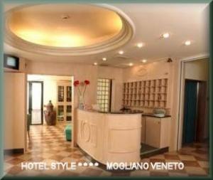 Hotel Floris