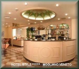Hotel Floris