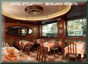 Hotel Floris