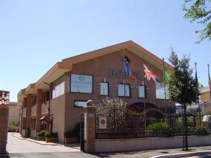 Euro House Inn Airport