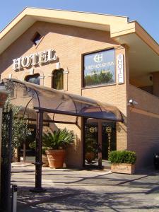 Euro House Inn Airport