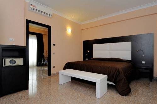 Hotel Euro House Suites