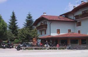Al Pian Hotel