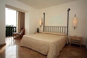 El Faro Hotel