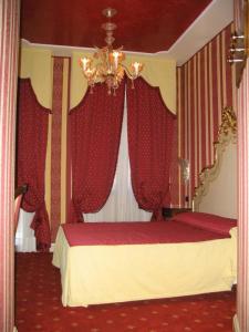 Hotel Belle Epoque