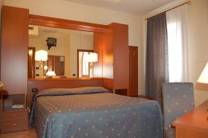 Hotel Cris