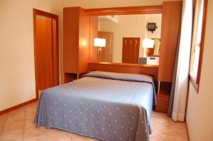 Hotel Cris