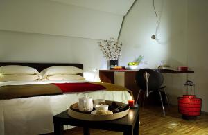 Black Hotel
