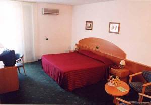 Ascot Lodging