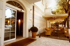 Accademia Hotel