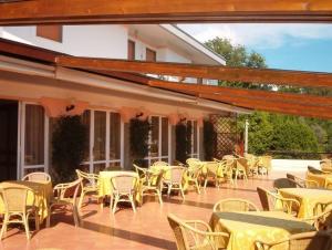 Hotel Pineta Ristorante Castello