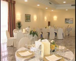 Hotel Pineta Ristorante Castello