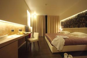 Antony Palace Hotel