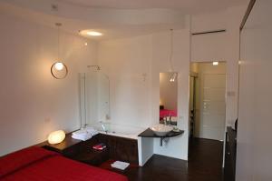 WRH Suites