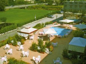 Russott Hotel