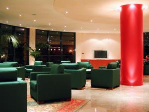 Luna Hotel Motel Airport