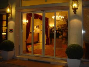 Hotel A La Commedia