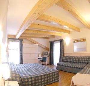 Hotel Caravel