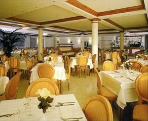 Akross Hotel
