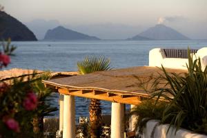Therasia Resort Sea and SPA