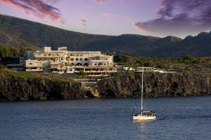 Therasia Resort Sea and SPA