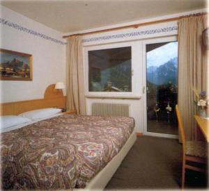 Hotel Azola