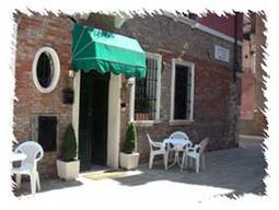 Hotel Henry