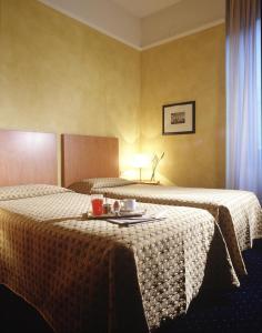 Club Hotel