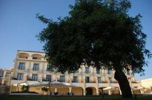 Mahara Hotel & Wellness