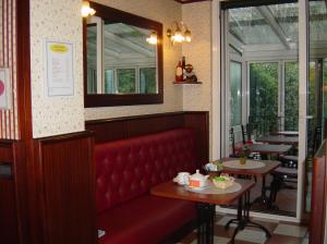 Hotel Charly