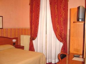 Hotel Charly