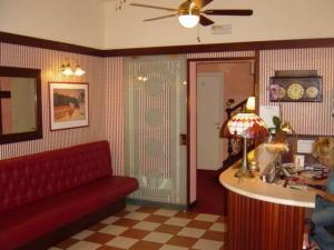 Hotel Charly