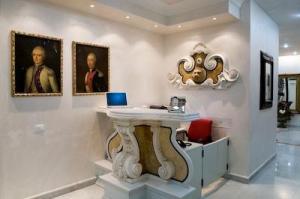 Arcom Palace