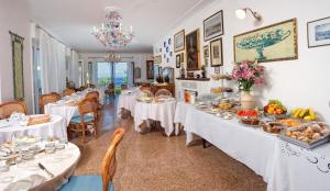 Romantic Hotel & Restaurant Villa Cheta Elite