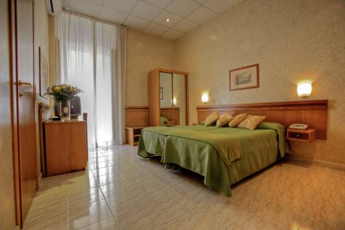 Hotel Embassy