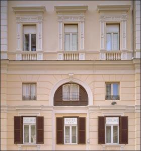 Hotel Embassy