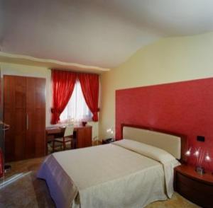 Ypsigro Palace Hotel