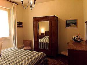 Florence Old Bridge B&B