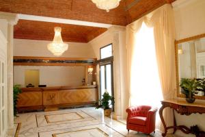 Hotel Embassy