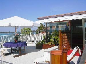 Oasis Lagoon & Residence